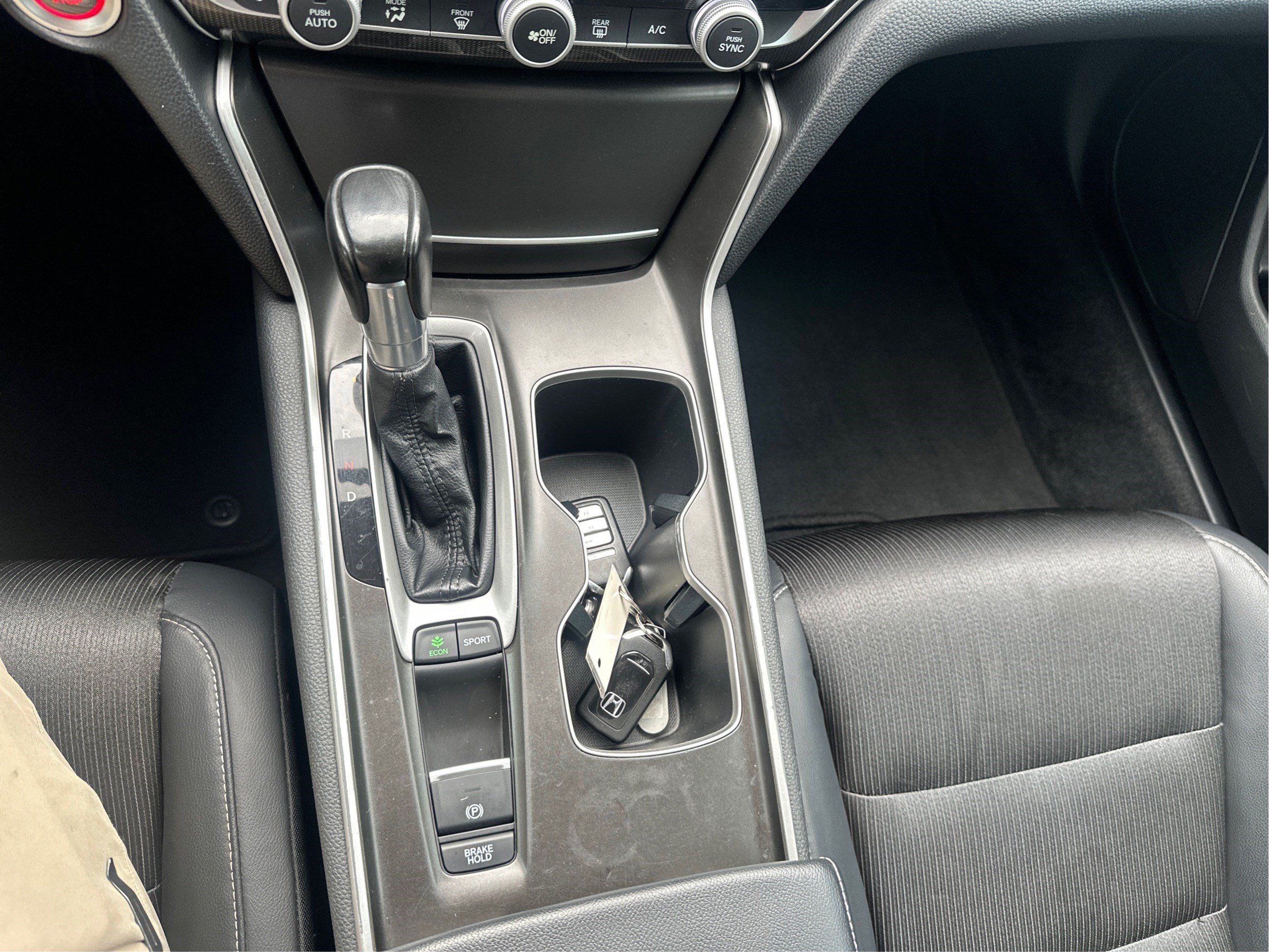 Used 2018 Honda Accord Sport image 15