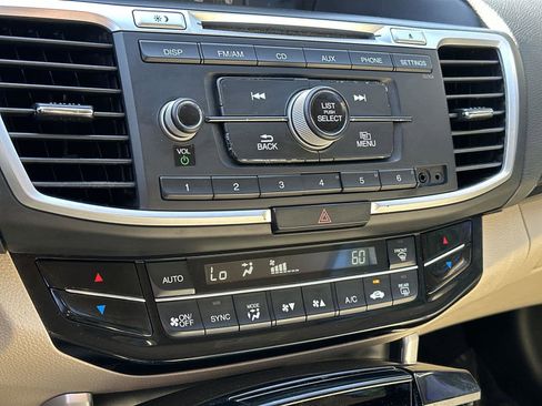 Used 2017 Honda Accord LX image 26
