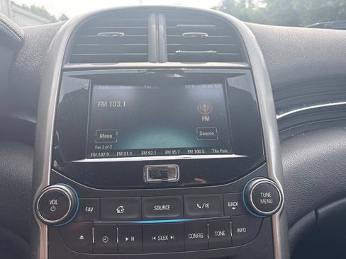 Used 2016 Chevrolet Malibu LT w/ Power Convenience Package FWD image 9