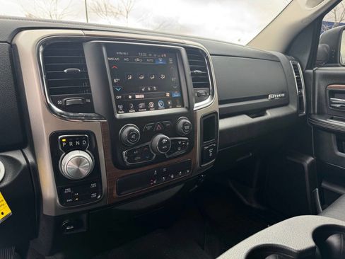 Used 2017 RAM 1500 Laramie image 22