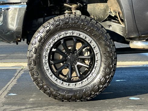 Used 2016 Toyota Tundra SR5 w/ SR5 Upgrade Package image 24