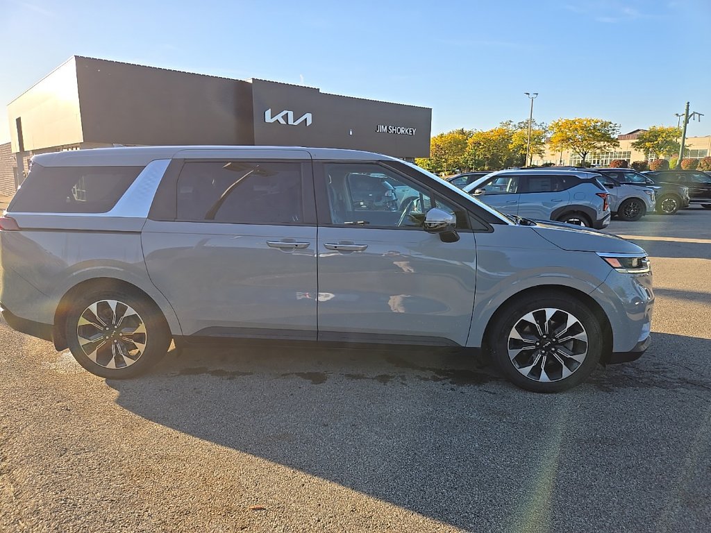 Certified 2024 Kia Carnival EX FWD image 2