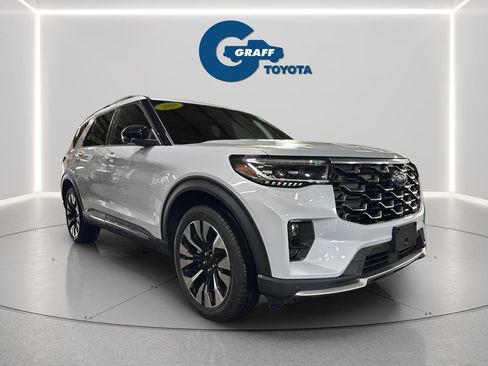 Used 2025 Ford Explorer Platinum w/ LUX Leather Package image 3