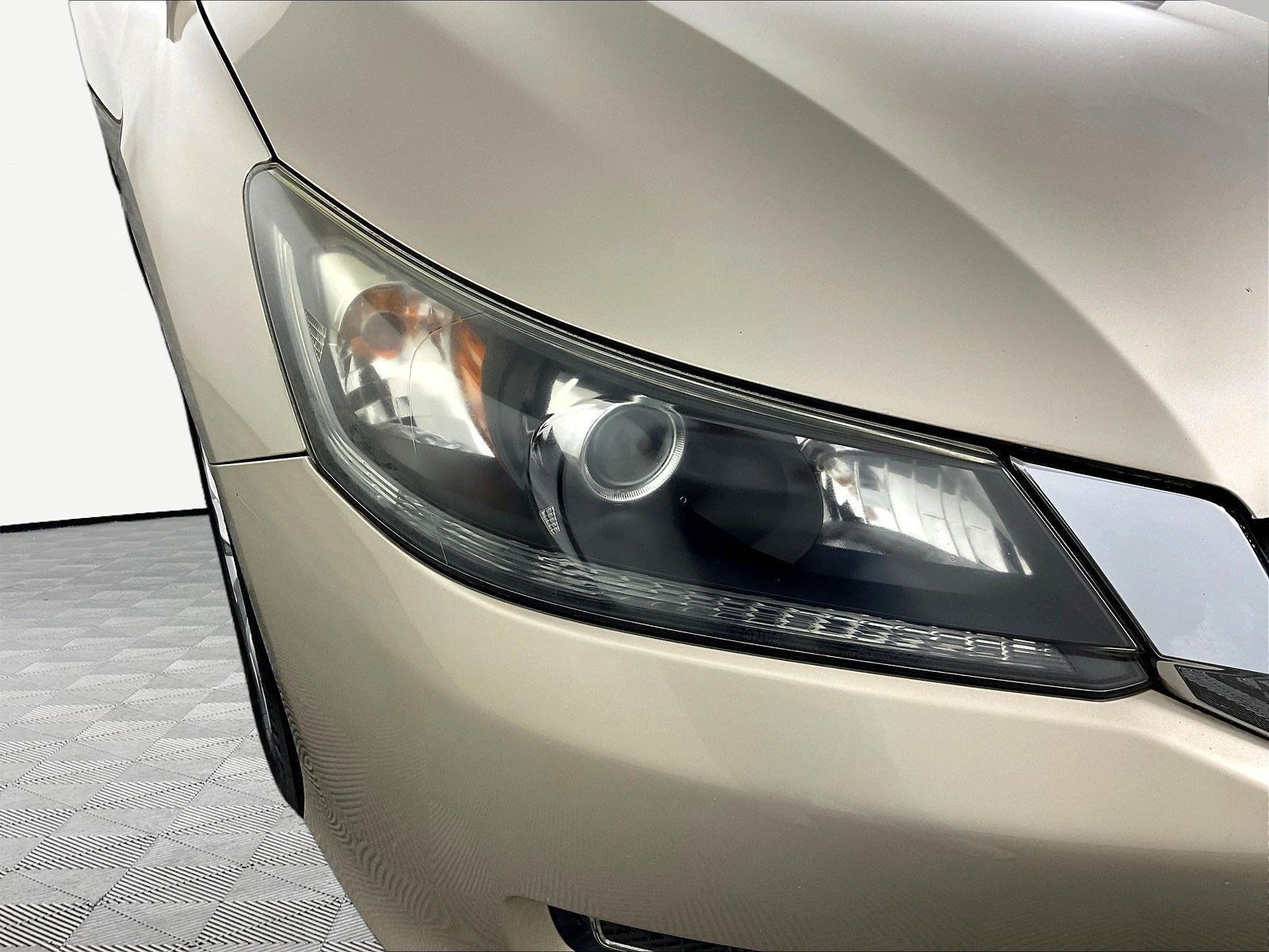 Used 2013 Honda Accord EX image 32