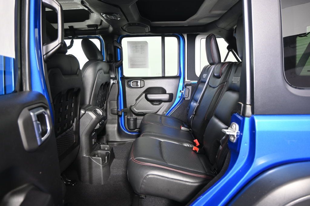 Used 2021 Jeep Wrangler Unlimited Rubicon AWD/4WD image 17