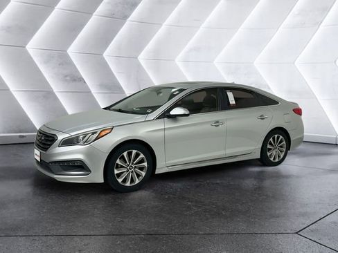 Used 2016 Hyundai Sonata Sport w/ Option Group 1V image 3