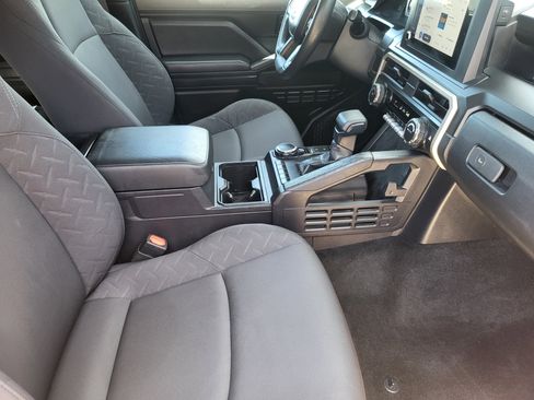 Certified 2024 Toyota Tacoma SR AWD/4WD image 11