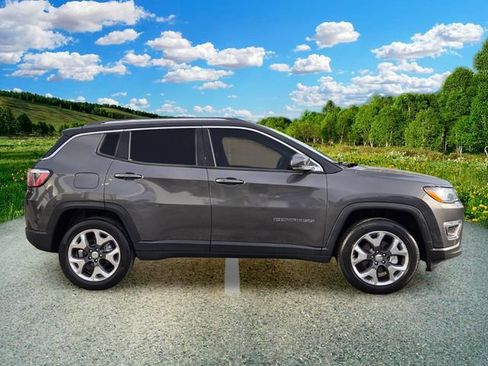 Used 2019 Jeep Compass Limited AWD/4WD image 7