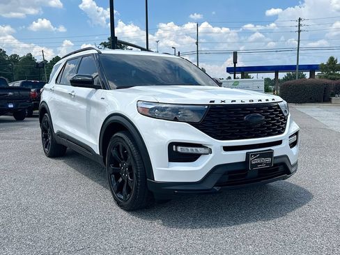 Used 2022 Ford Explorer ST-Line w/ Class IV Trailer Tow Package RWD image 2