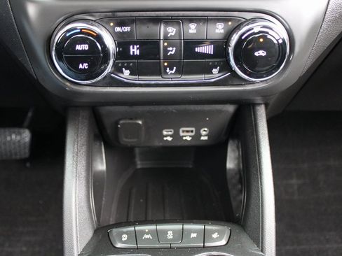 Used 2021 Chevrolet TrailBlazer LT w/ Sun and Liftgate Package image 17