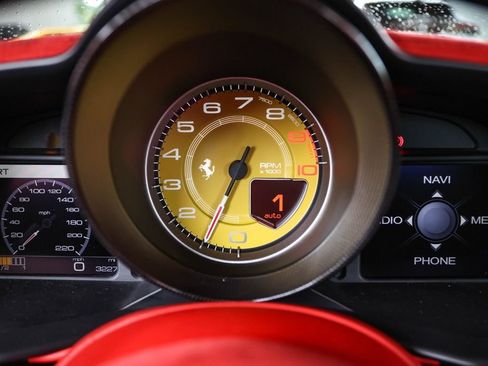 Used 2015 Ferrari 458 Speciale A RWD image 33