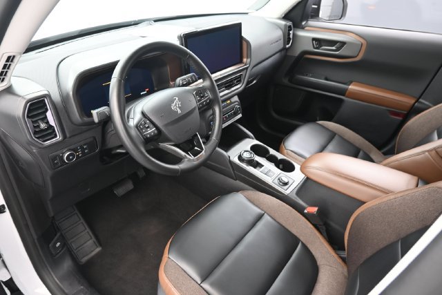 Used 2025 Ford Bronco Sport Outer Banks w/ Outer Banks Tech Package+ AWD/4WD image 11