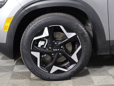 Used 2024 Kia Seltos EX AWD/4WD image 23