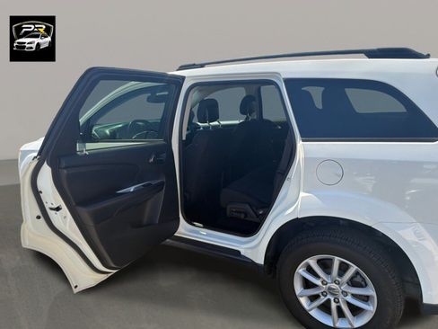 Used 2015 Dodge Journey SXT w/ Flexible Seating Group FWD image 11