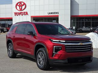 Used 2024 Chevrolet Traverse LT video 1