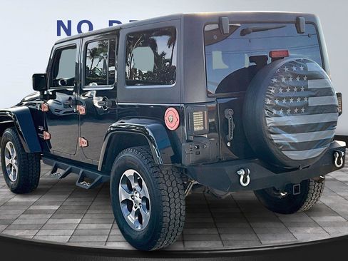 Used 2016 Jeep Wrangler Unlimited Sahara w/ Dual Top Group image 4