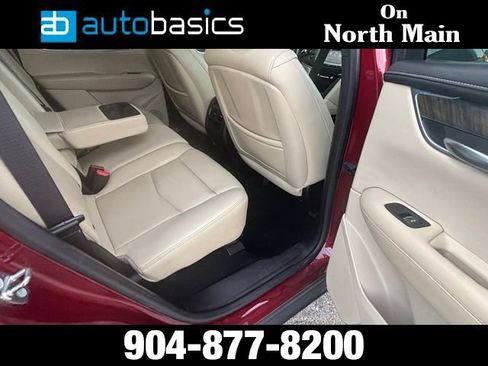 Used 2017 Cadillac XT5 FWD image 29