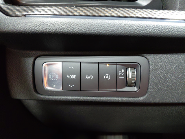 Used 2026 Chevrolet Traverse High Country w/ LPO, Floor Liner Package AWD/4WD image 40