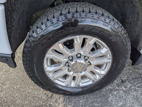 Used 2022 GMC Sierra 2500 Denali image 16