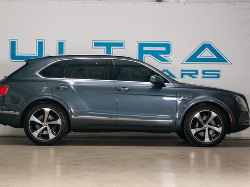 Used 2019 Bentley Bentayga image 5