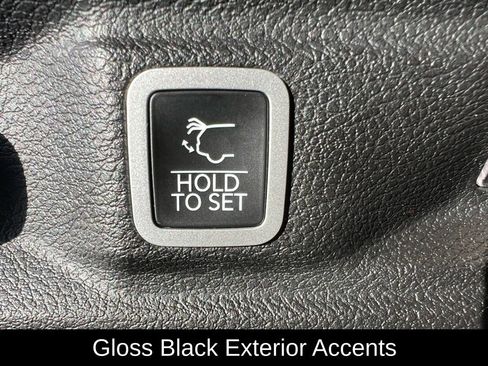 Used 2024 Jeep Grand Cherokee L Limited w/ Black Appearance Package image 16