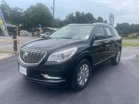 Used 2017 Buick Enclave Premium FWD image 3
