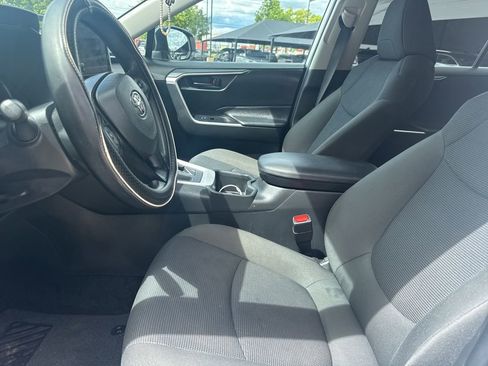 Used 2024 Toyota RAV4 LE FWD image 10