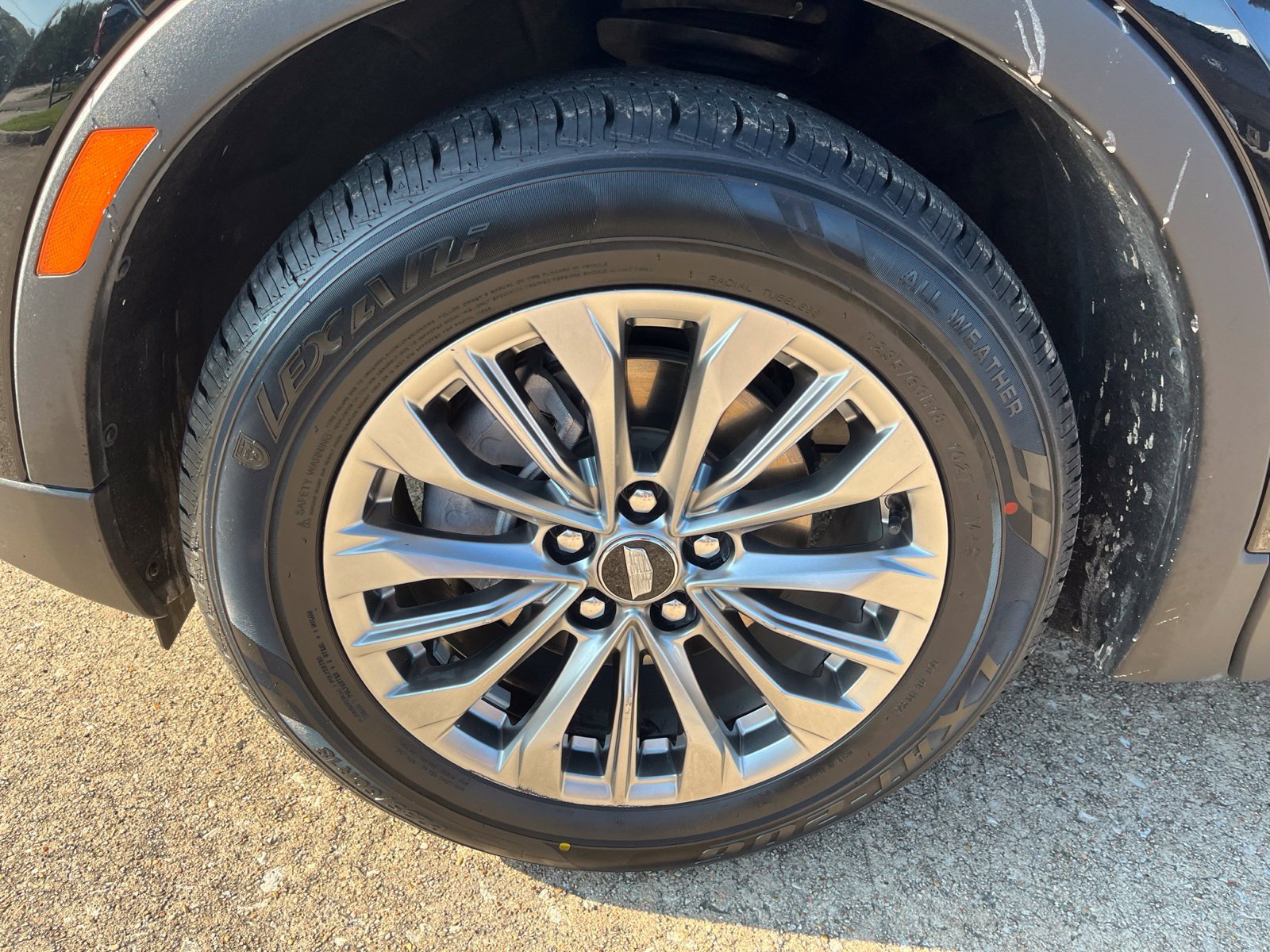 Used 2024 Cadillac XT4 Premium Luxury FWD image 7