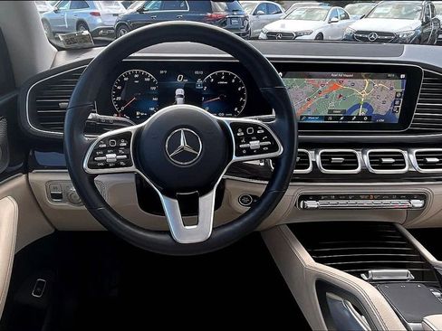 Certified 2023 Mercedes-Benz GLS 450 4MATIC image 5