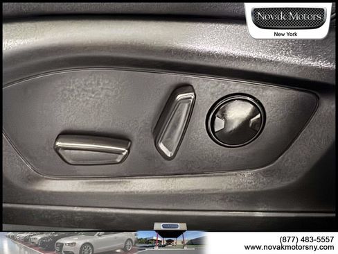 Used 2025 Ford Explorer Active AWD/4WD image 20