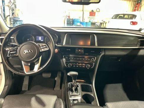 Used 2020 Kia Optima EX image 13