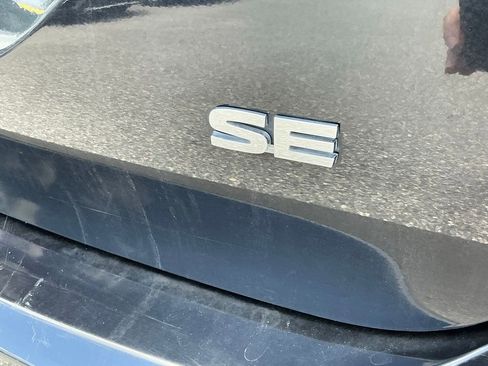 Used 2025 Mitsubishi Outlander AWD image 18