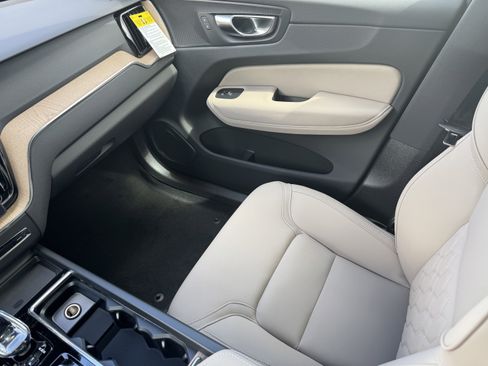 New 2026 Volvo XC60 B5 Core w/ Protection Package image 16