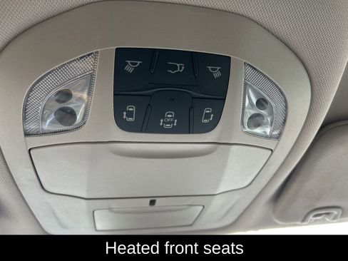 Certified 2024 Chrysler Pacifica Touring-L image 23