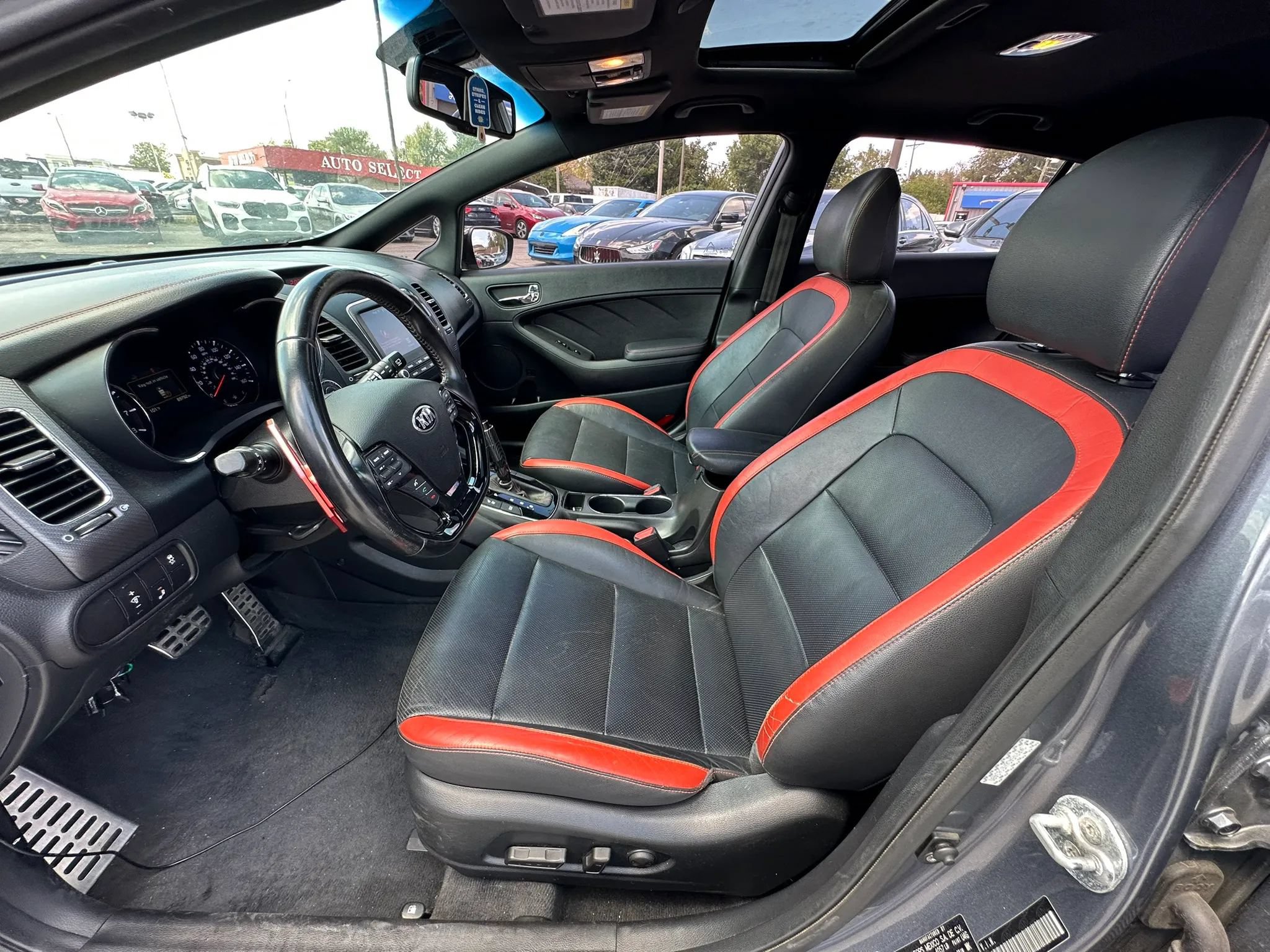 Used 2017 Kia Forte SX w/ SX Premium Tech Package FWD image 10