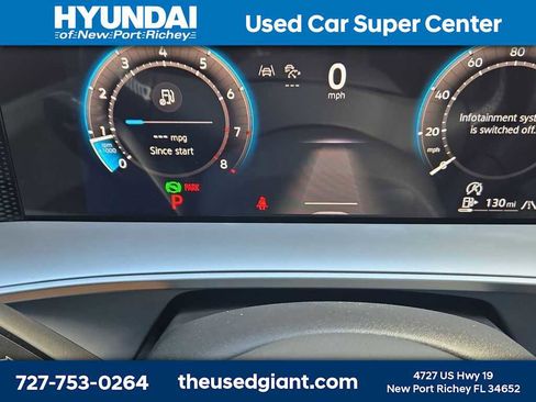 Used 2025 Volkswagen Tiguan SE w/ Panoramic Sunroof Package image 32