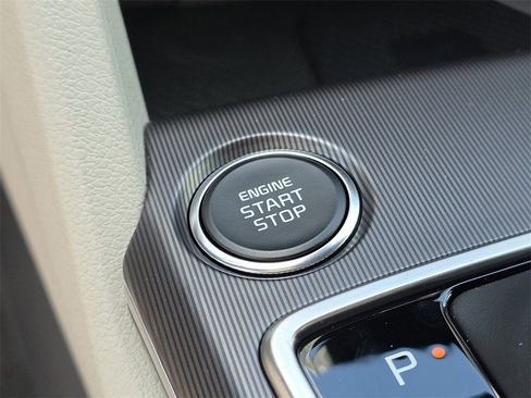 New 2026 Kia Sportage EX w/ EX Panorama Roof Package image 33