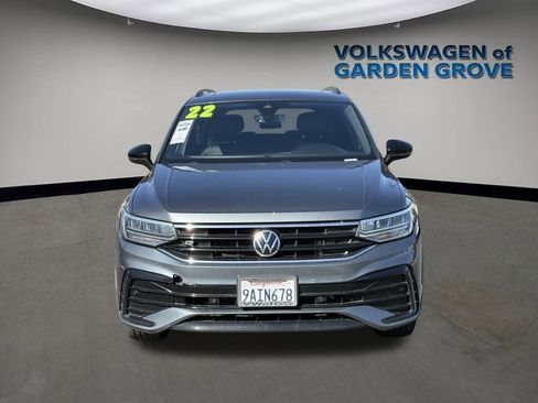 Used 2022 Volkswagen Tiguan SE R-Line image 3