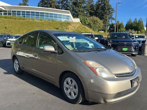 Used 2008 Toyota Prius w/ Pkg 2 FWD image 4
