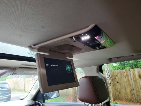 Used 2020 Chevrolet Tahoe Premier RWD image 34