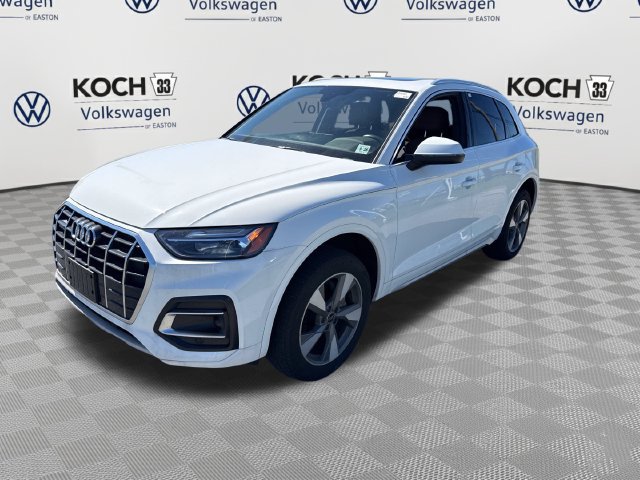Used 2023 Audi Q5 2.0T Premium w/ Convenience Package AWD/4WD image 3