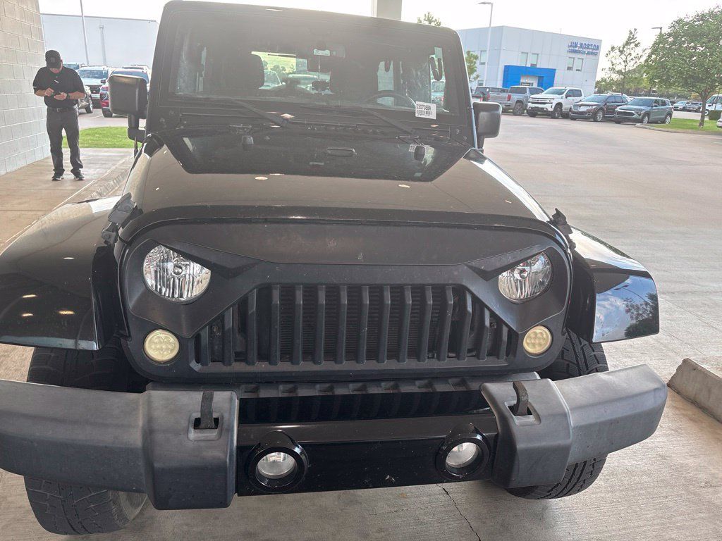 Used 2016 Jeep Wrangler Unlimited Sahara w/ Trailer Tow Group AWD/4WD image 2
