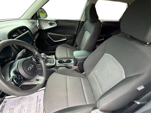 Used 2021 Kia Soul LX FWD image 9