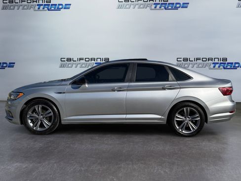 Used 2020 Volkswagen Jetta R-Line image 8