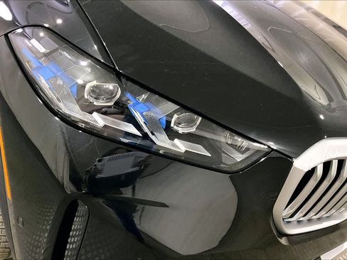 New 2026 BMW X5 xDrive50e w/ Premium Package AWD/4WD image 16