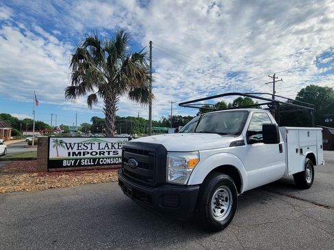 Used 2014 Ford F250 XL image 1
