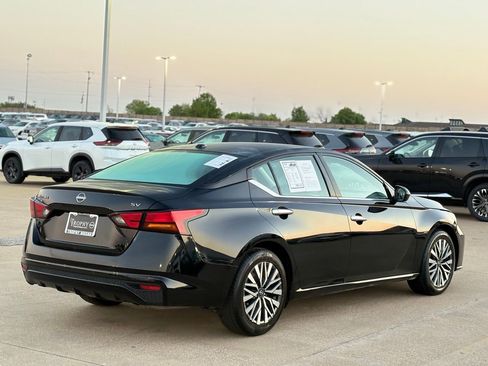 Certified 2024 Nissan Altima 2.5 SV image 6