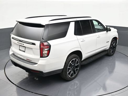 Used 2022 Chevrolet Tahoe RST w/ Luxury Package AWD/4WD image 17