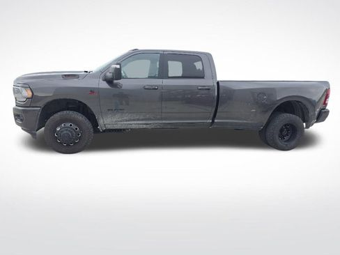 Used 2024 RAM 3500 Big Horn w/ Night Edition AWD/4WD image 3