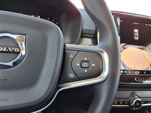 Used 2025 Volvo XC40 B5 Core w/ Protection Package Premier image 29